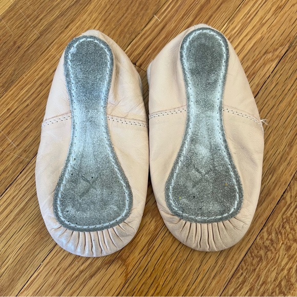 Capezio Daisy Ballet Shoe Slipper Girls Size 10.5M Pink - Picture 2 of 2